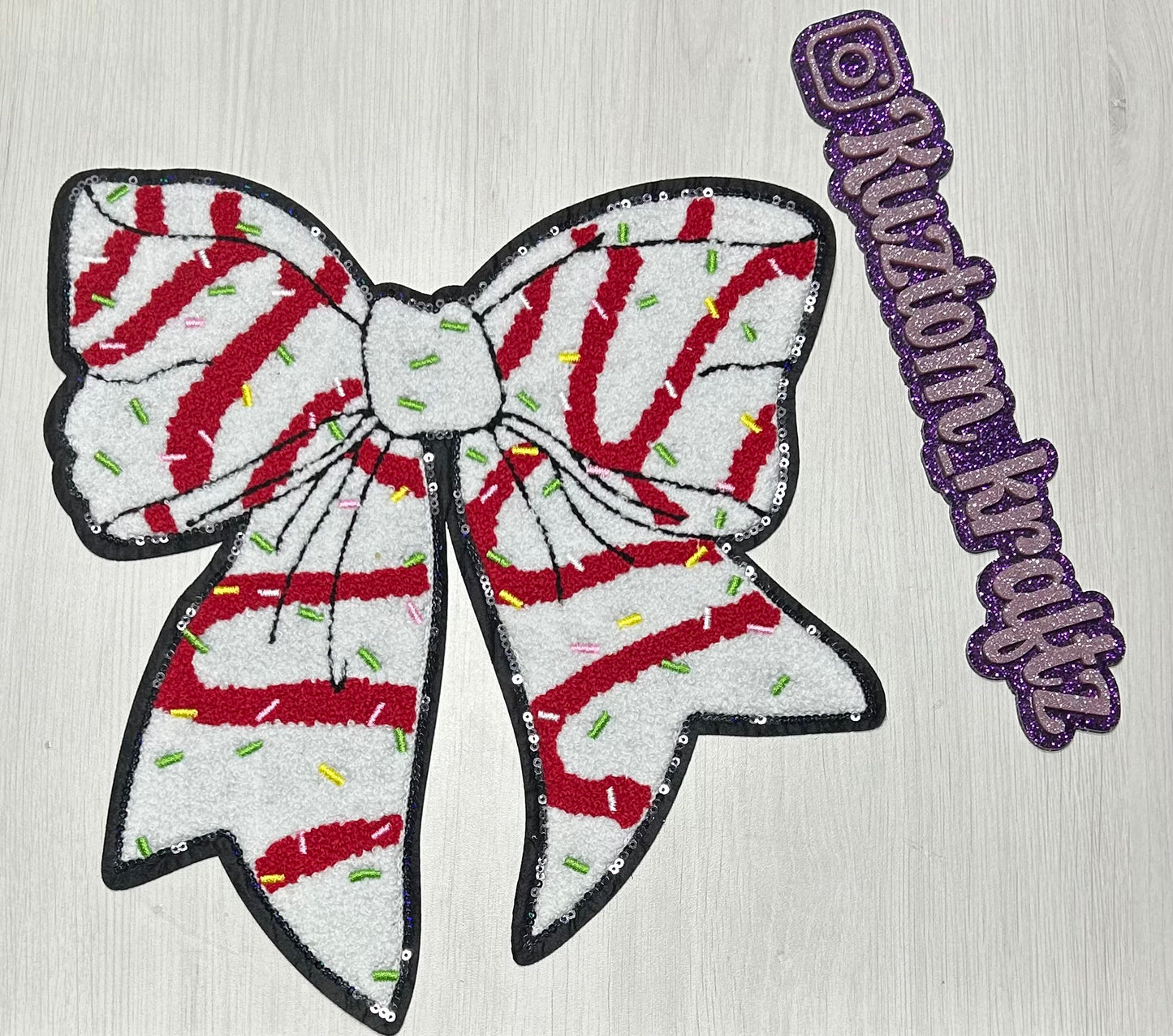 DEBBIE CAKE BOWS CHENILLE PATCHES