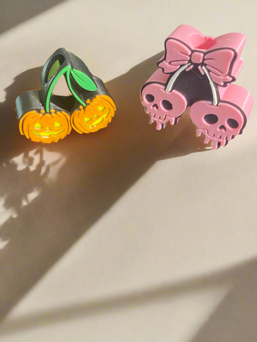 Spooky straw toppers